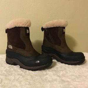 The North Face Winter Grip Waterproof Snow Boots 9